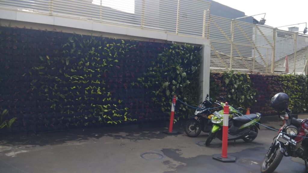 vertical garden install